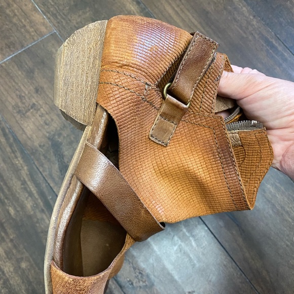 Leather bootie Sandal - Picture 7 of 7